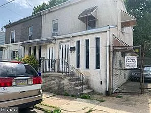 2070 E Haines St — Photo 2