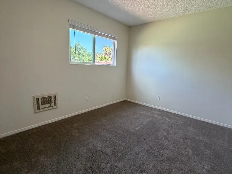 Unit Photo
