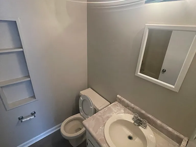 711 Shelton Cir — Photo 10