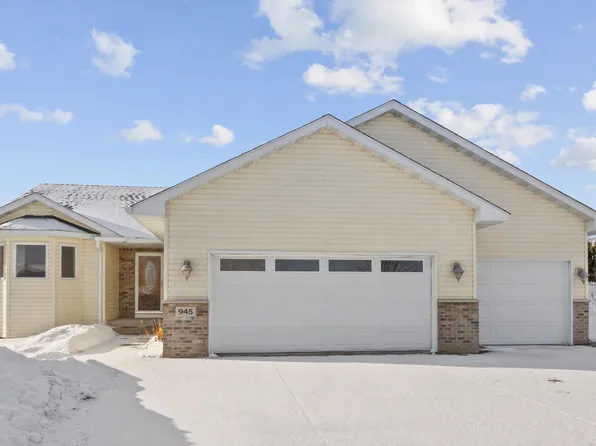 945 Acacia Cir, Annandale, MN 55302