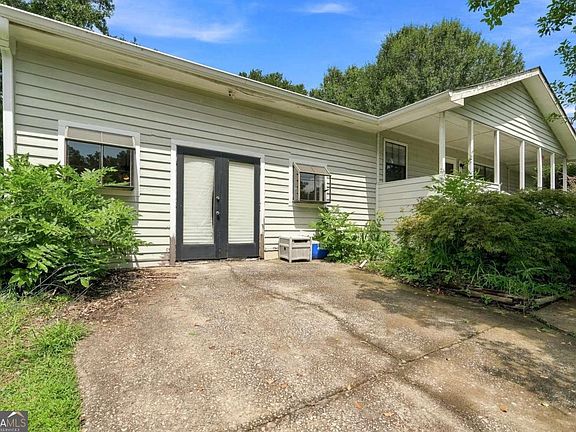 2nd image of 1320 Sunsweet Dr