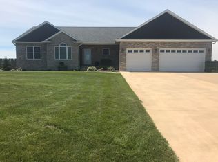 12952 Taft Rd, Clinton, IL 61727