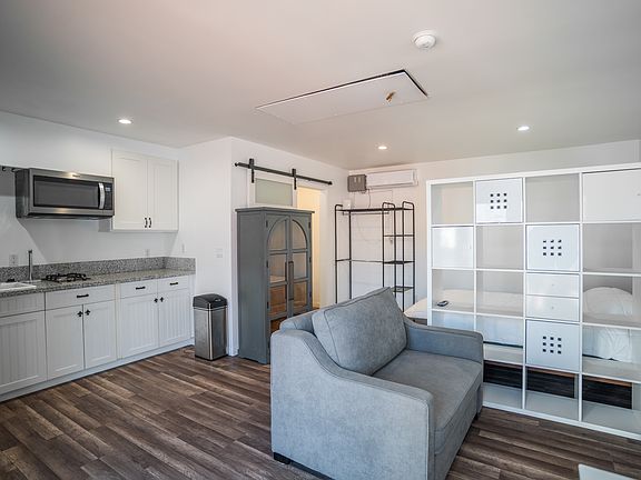 2nd image of 2021 Euclid Ave #1-A