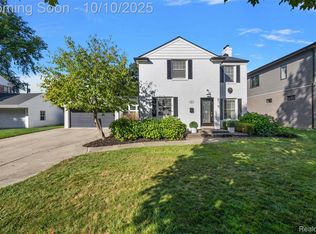 412 S Glenhurst Dr, Birmingham, MI