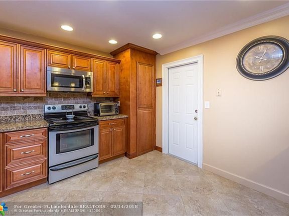 3rd image of 8406 SW 20th St