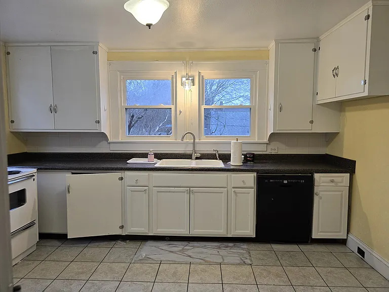 400 Wiley Ave #B — Photo 8