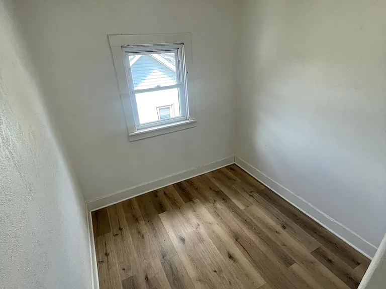 2037 Wiemann Ave — Photo 13