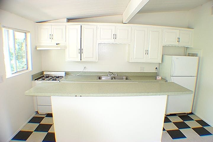 Kitchen (Stock Photos of Similar Unit)