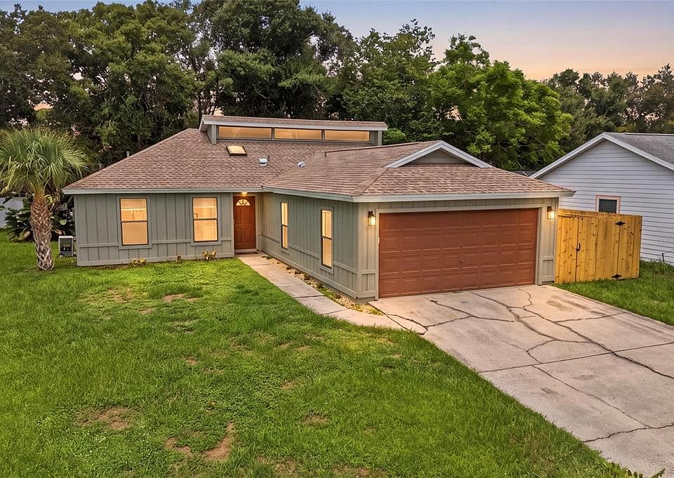 1st image of 8232 COUNTRY OAKS COURT