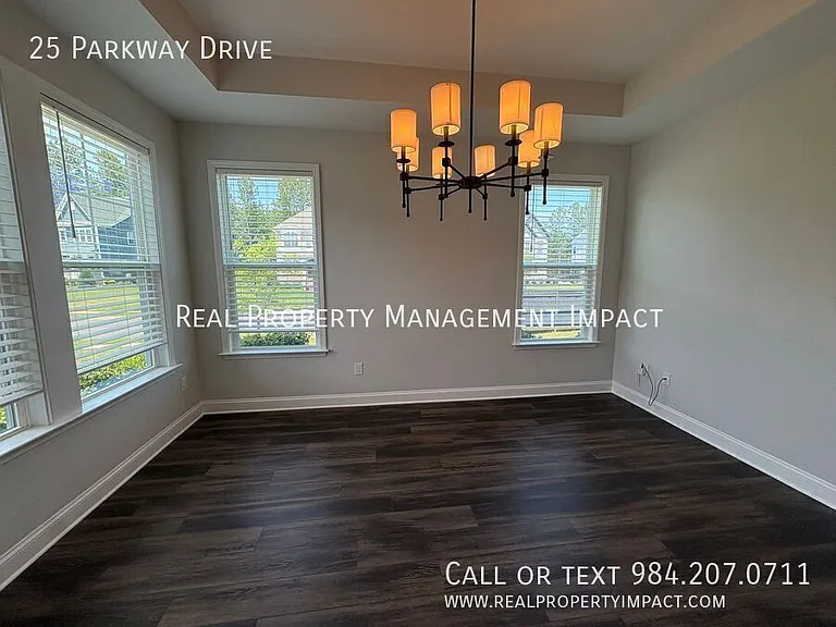 25 Parkway Dr — Photo 7