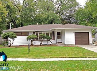 1821 Rancho Rd, Lincoln, NE 68502