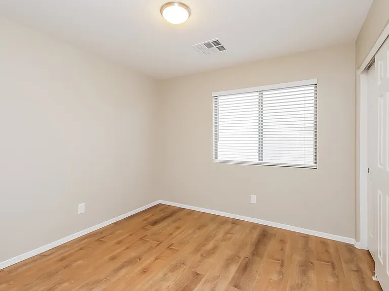2049 W Gold Mine Way — Photo 13
