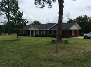 955 Gibbs Bridge Rd, Uvalda, GA 30473