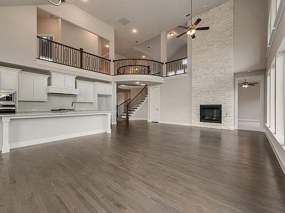 4th image of 518 Rock Rose Lane