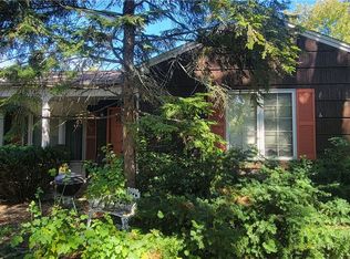 906 Oneida St, Lewiston, NY 14092