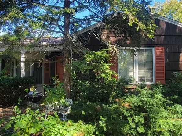 906 Oneida St, Lewiston, NY 14092