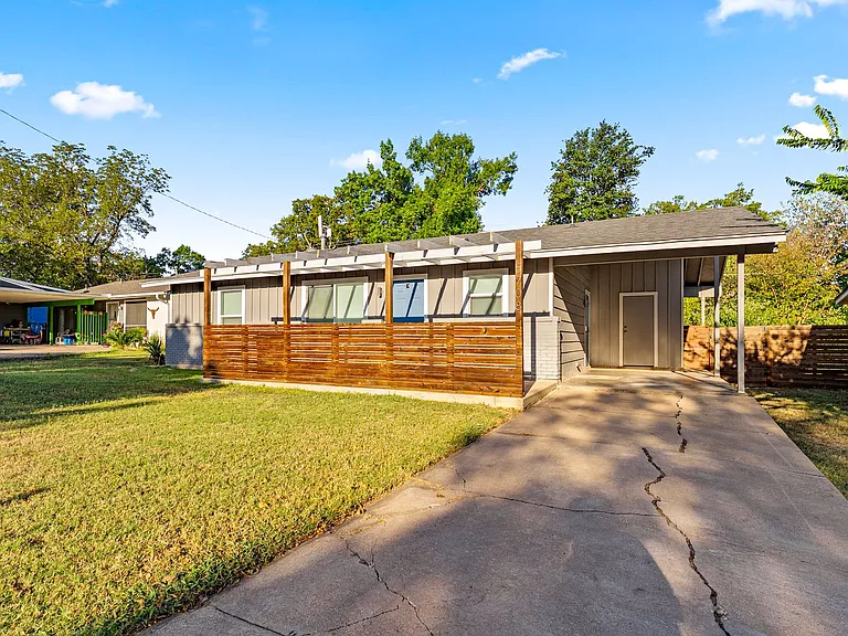 5708 Blythewood Dr — Photo 1