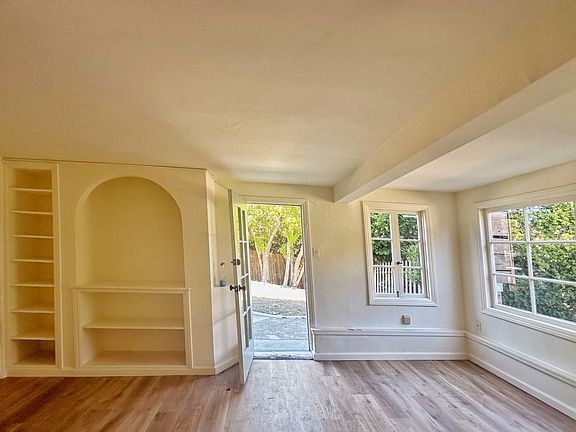 5th image of 250 Edgewood Ave #B