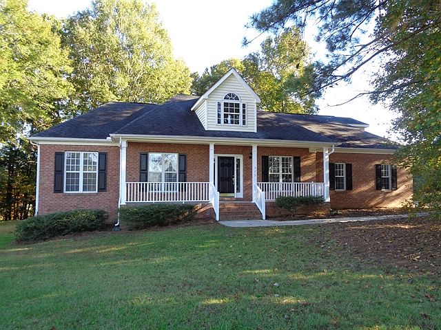 1st image of 375 Riverwood Dr