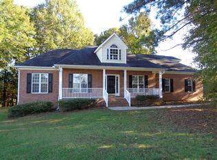 375 Riverwood Dr, Clayton, NC 27527