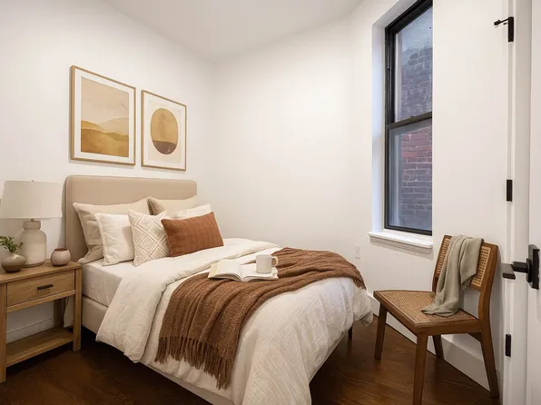 647 Willoughby Avenue image 3 of 7