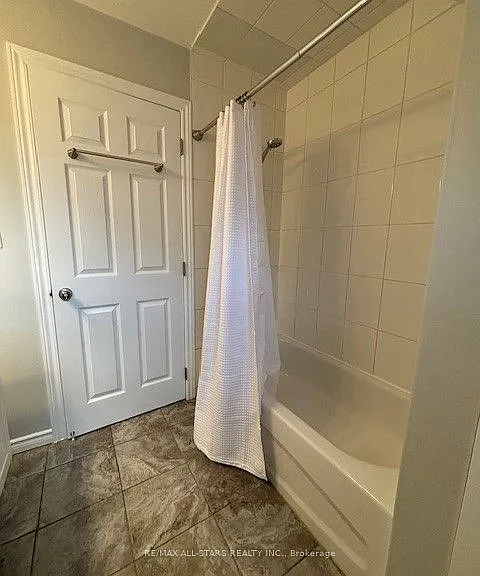 18 Lindsay St — Photo 9