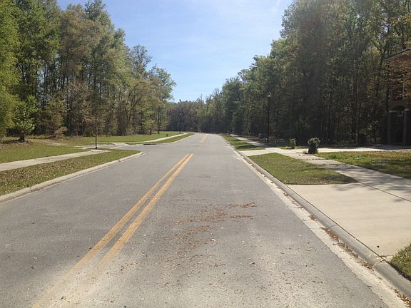 5th image of 667 SW Bellflower Dr