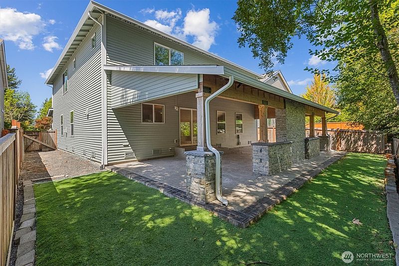 4th image of 7813 86th Avenue NE