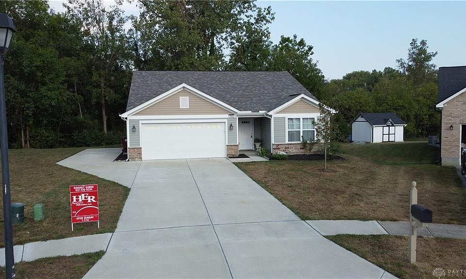 1st image of 745 Maxwell Ct