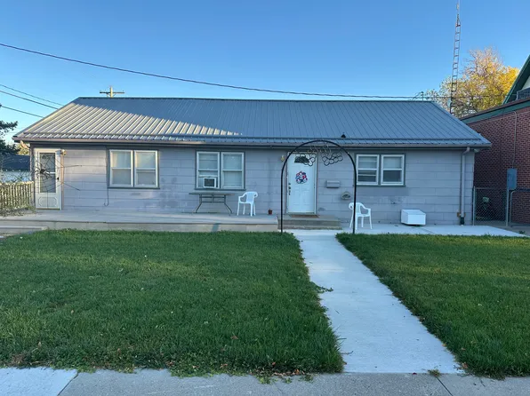 1252 Pine St, Wheatland, WY 82201
