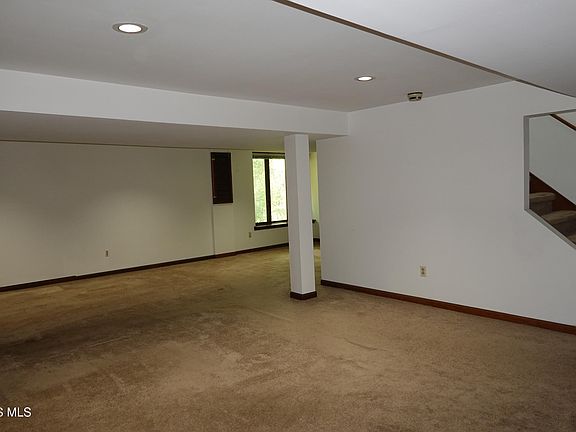 5th image of 1677 Wyandotte Blvd