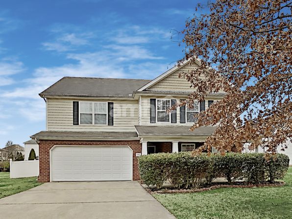 5742 Roxbury Dr
