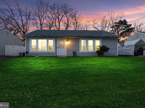24 Anchor Rd, Barnegat, NJ 08005