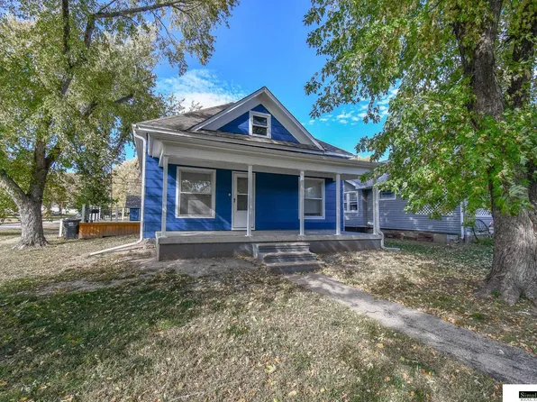 401 N 7th St, Wymore, NE 68466