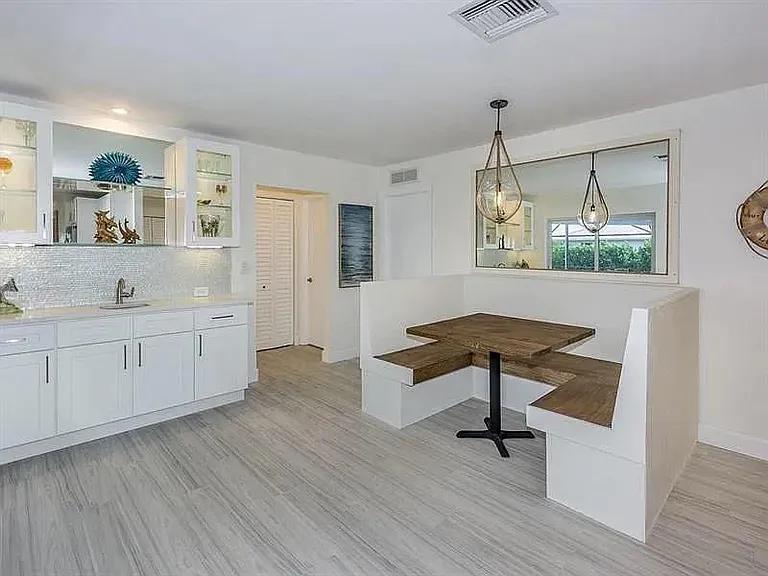 143 Country Club Dr — Photo 9