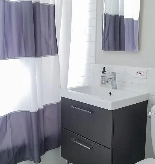 Bathroom (furnished)