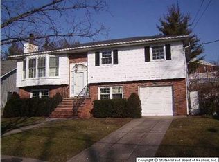 1027 Hylan Blvd, Staten Island, NY 10305