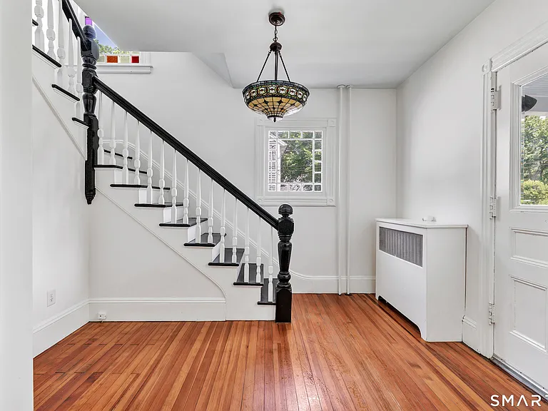 96 Holmes Ave — Photo 8