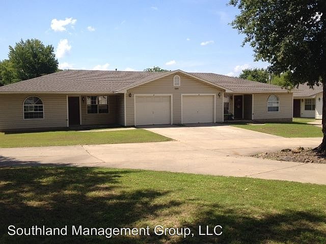 1st image of 2805 Laura Ln #A