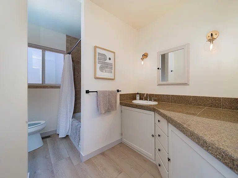425 Rio Vista Rd — Photo 15