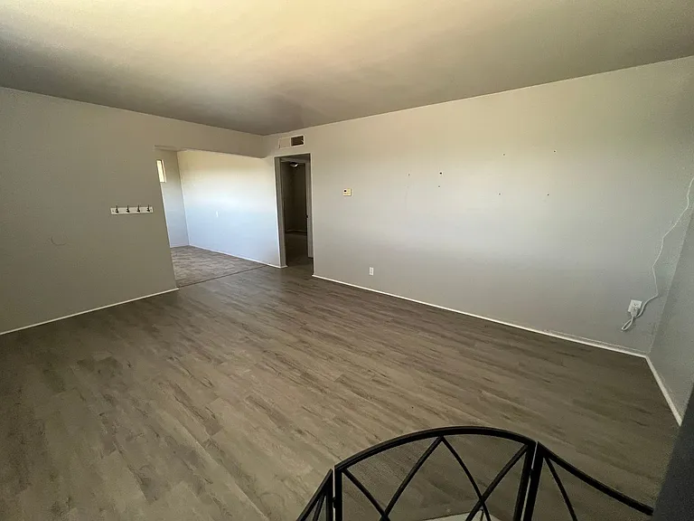 1001 Pardi Way — Photo 2