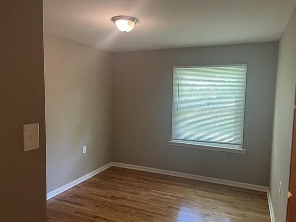 4th image of 103 Lexington Ave