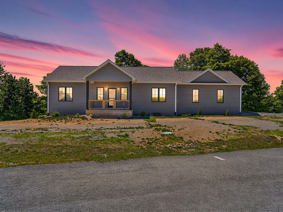 1st image of 944 Lakepoint Dr