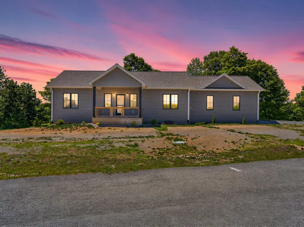 944 Lakepoint Dr, Albany, KY 42602