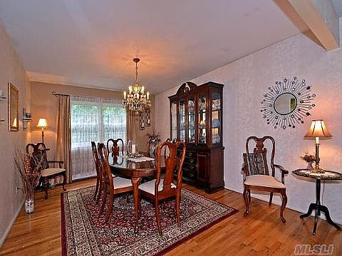 3rd image of 402 Parkway Dr