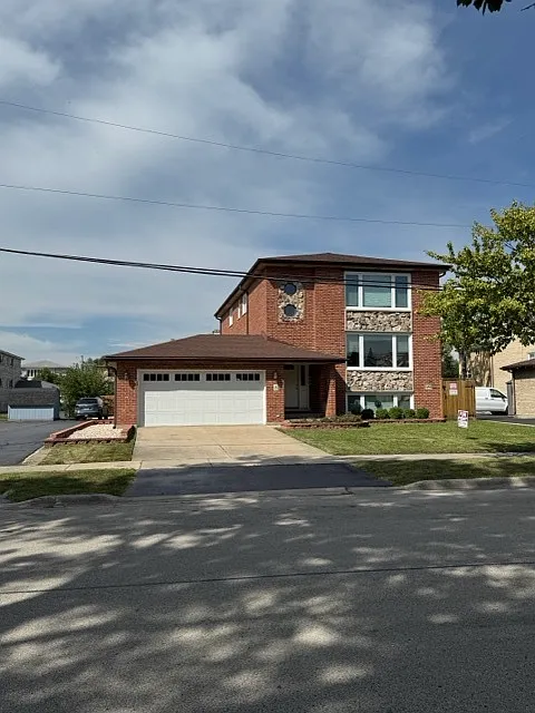 3 bed, 1200 sqft, $2,600 — Photo 1