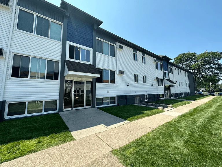 Copper Cove Apartments — Photo 26