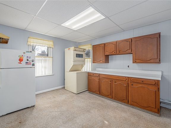 5th image of 73 Pollard Ave