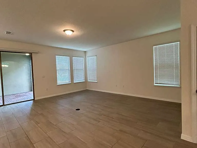 16453 Point Rock Dr — Photo 9