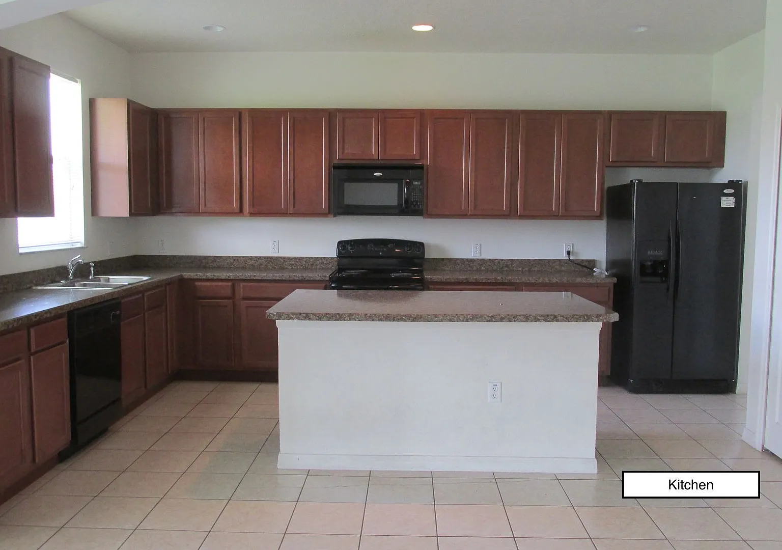 3 bedrooms 2 bath home for rent at 3838 Golden Knot Drive, Kissimmee, fl. 34746. — Photo 2